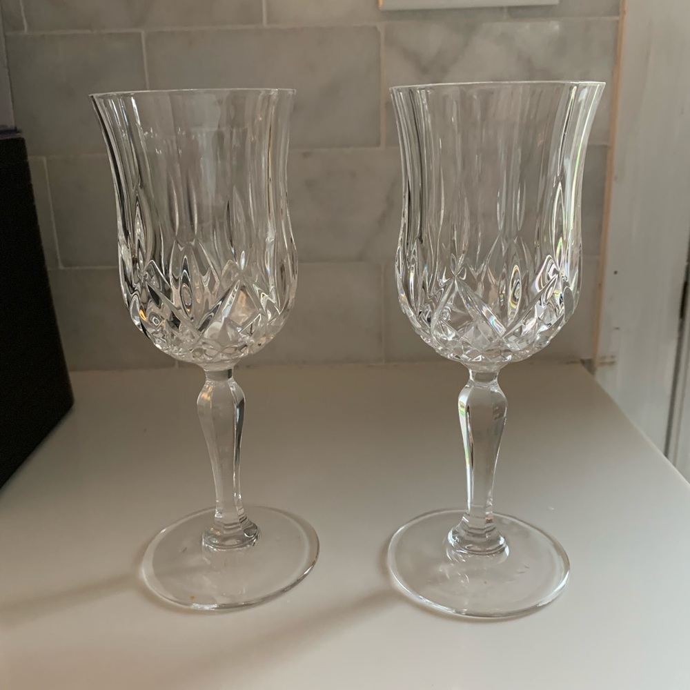 ROYAL CRYSTAL ROCK ITALY OPERA PATTERN CROSS CUTS WINE GLASSES (2)